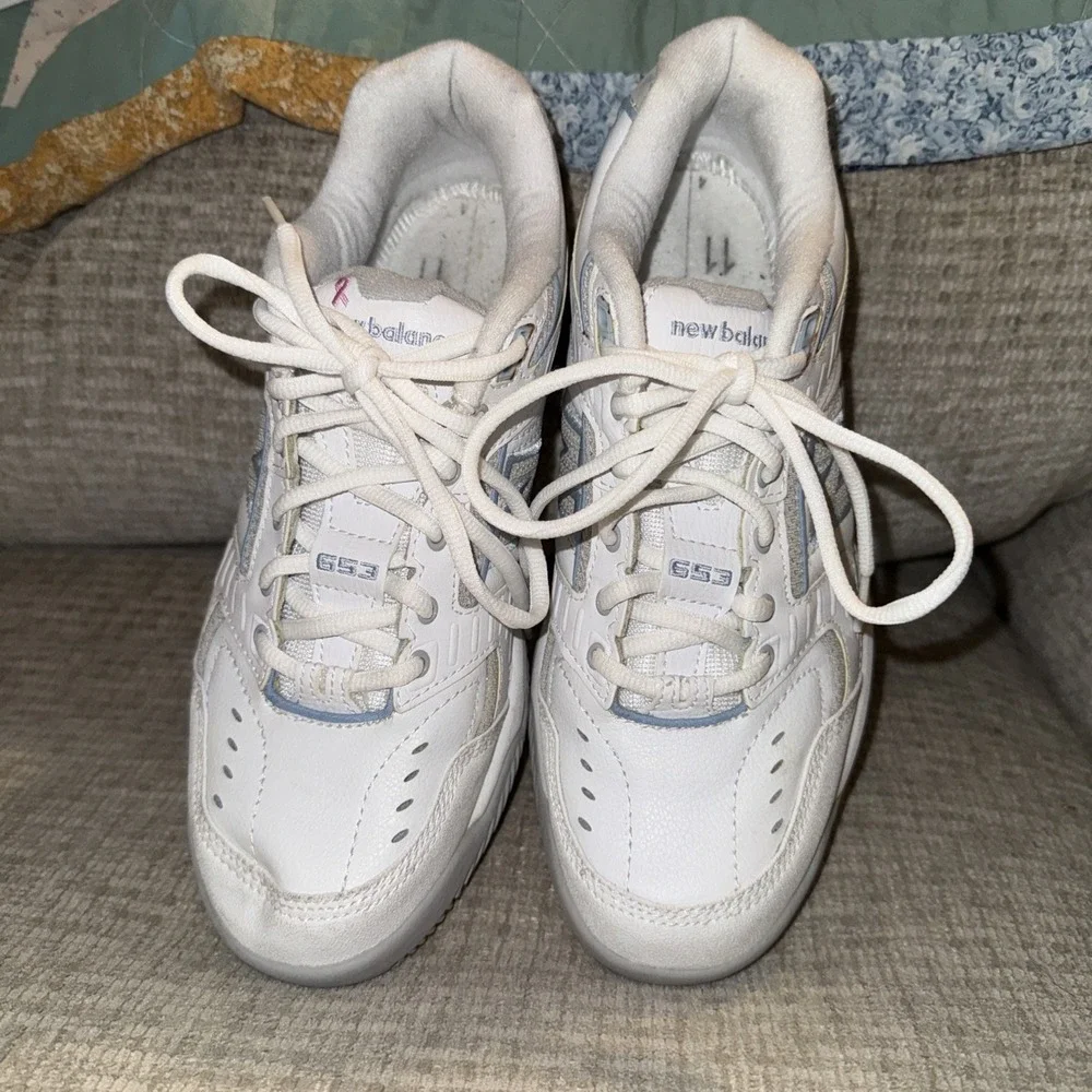 New Balance 653‎ Women's Size 11 White Blue Chunky Tennis Shoes Sneakers